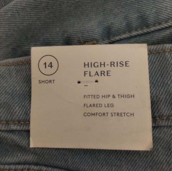 New Women's High Rise Flare Jeans / Size 14 Short - Picture 6 of 7